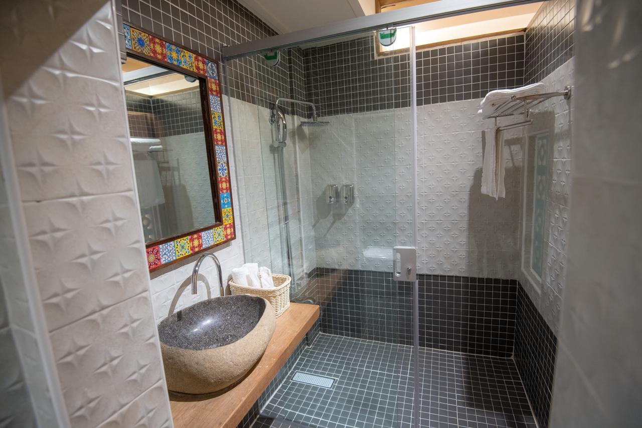 Ripoll'Es Homestay Чишанг Екстериор снимка