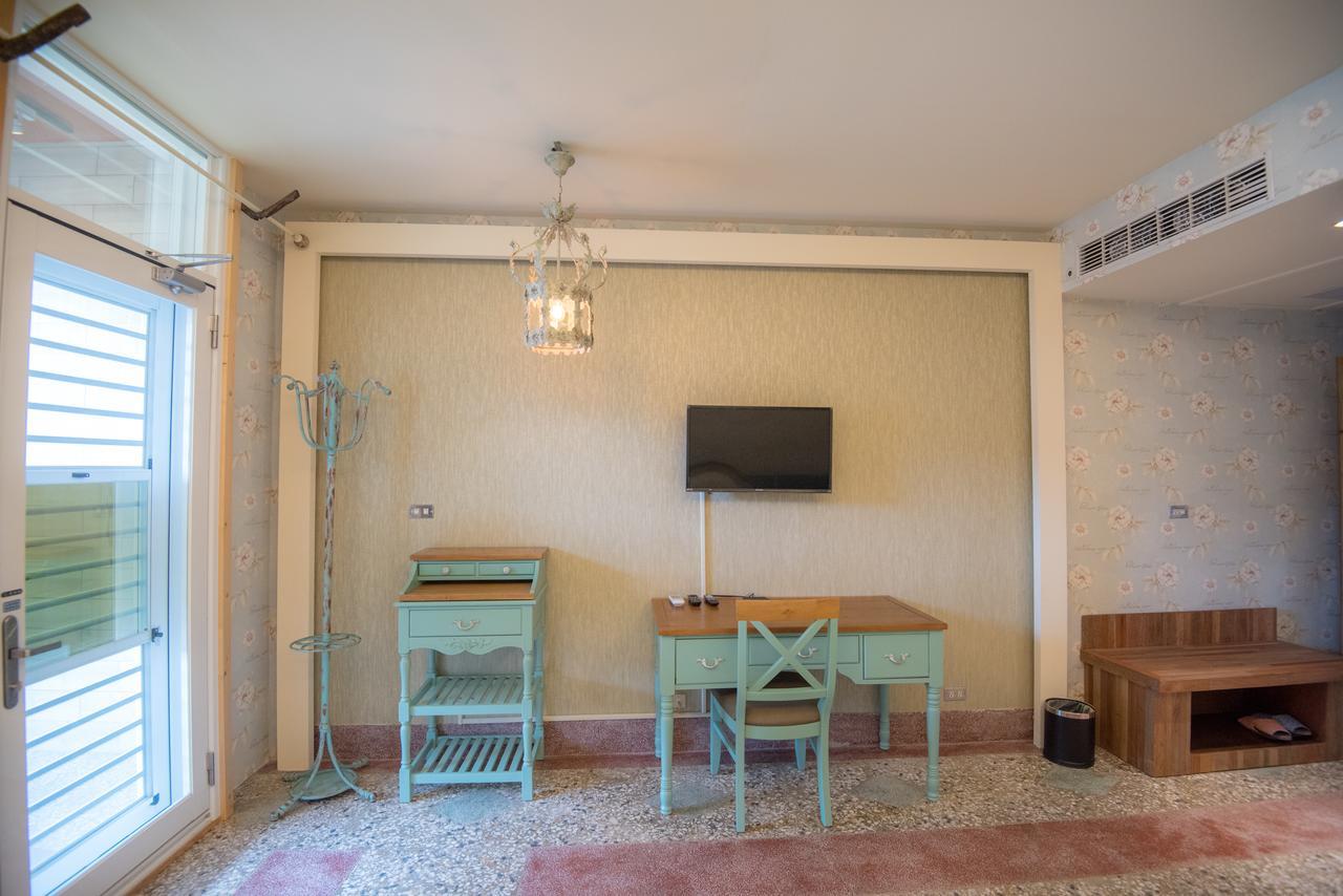 Ripoll'Es Homestay Чишанг Екстериор снимка